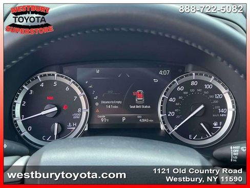 Used 2022 Toyota Highlander XLE AWD/4WD image 31