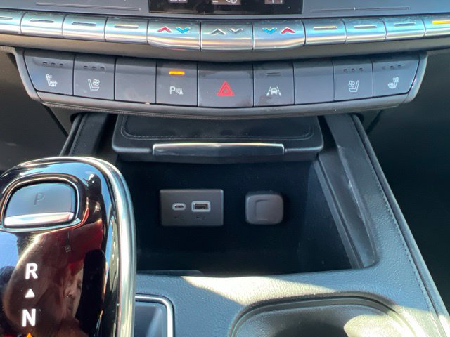 Used 2023 Cadillac XT4 Sport AWD/4WD image 32