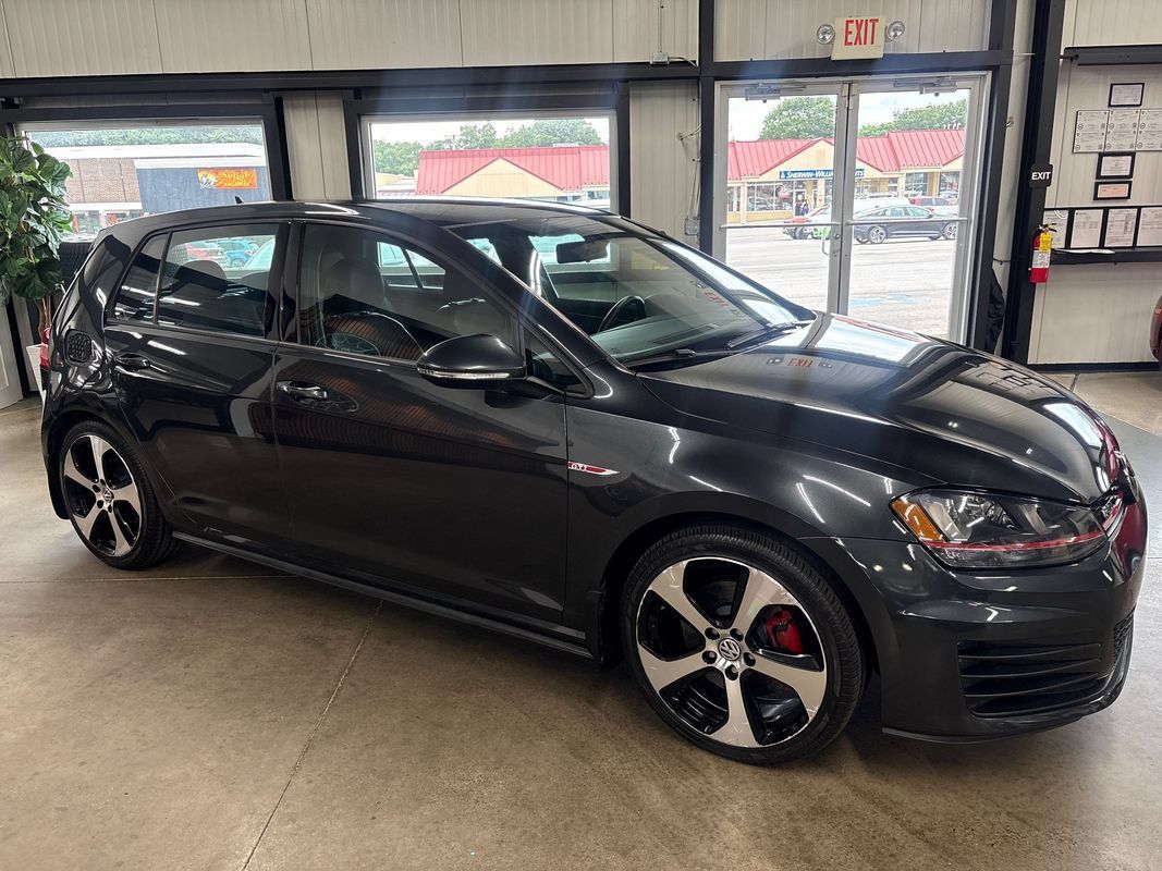 Used 2016 Volkswagen GTI SE w/ Lighting Package (SEL) FWD image 13