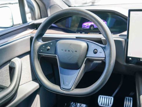 Used 2023 Tesla Model X AWD/4WD image 13