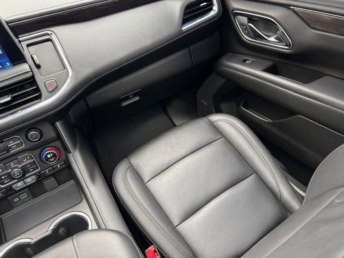 Used 2024 Chevrolet Tahoe Z71 w/ Luxury Package image 16