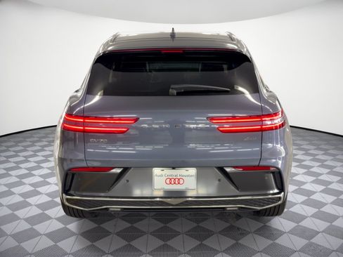 Used 2026 Genesis GV70 2.5T Advanced AWD/4WD image 11