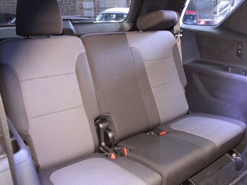 Used 2023 Chevrolet Traverse LT image 16