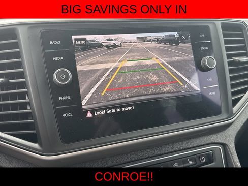 Used 2020 Volkswagen Atlas Cross Sport SE w/ Panoramic Sunroof Package FWD image 24