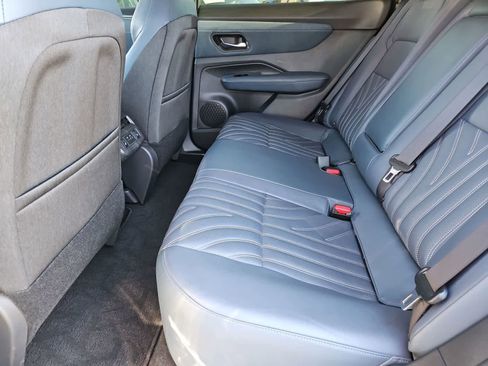 Used 2023 Nissan Ariya image 19