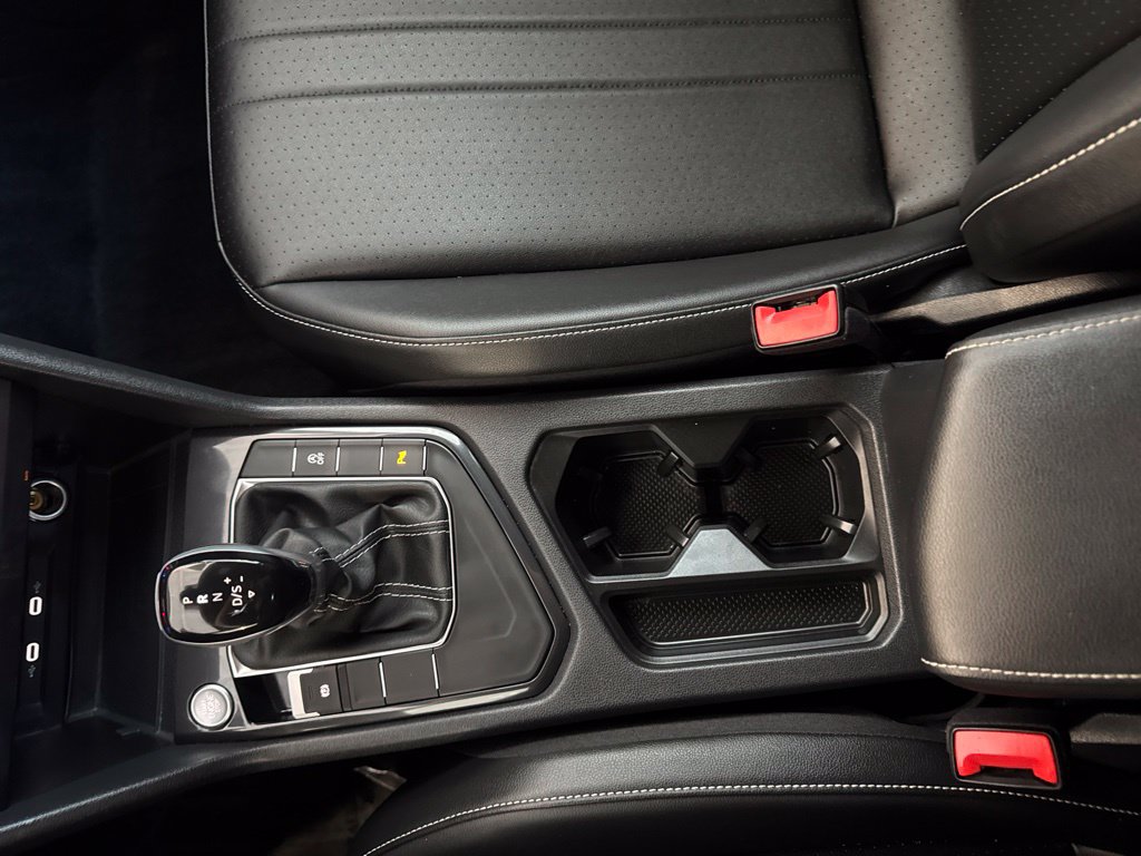Certified 2024 Volkswagen Tiguan SE R-Line FWD image 19