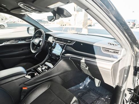 Used 2022 Jeep Grand Cherokee Trailhawk w/ Advanced Protech Group II image 22