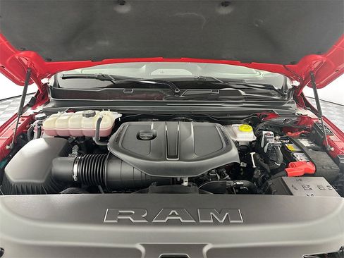 Used 2025 RAM 1500 Laramie w/ Night Edition image 33