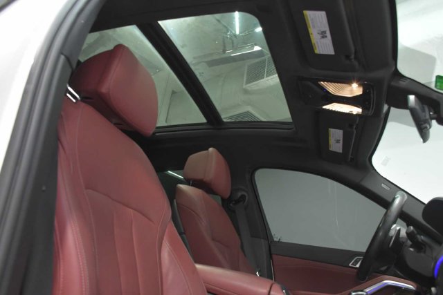 Used 2021 BMW X6 sDrive40i w/ M Sport Package RWD image 13