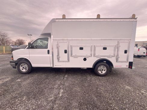 New 2025 GMC Savana 3500 w/ Power Convenience Package image 2