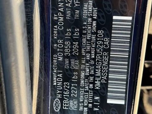 Used 2023 Hyundai Elantra SEL image 29