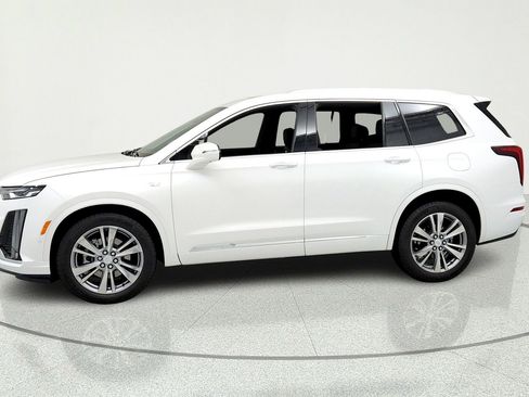 Certified 2025 Cadillac XT6 Premium Luxury w/ Technology Package AWD/4WD image 2
