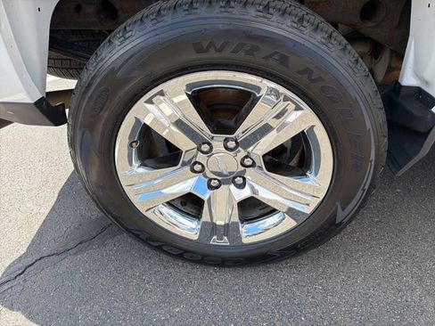 Used 2019 Chevrolet Silverado 1500 Custom AWD/4WD image 22
