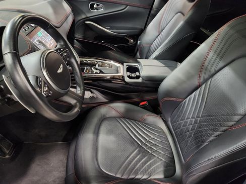 Used 2023 Aston Martin DBX image 30