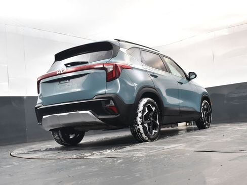 Used 2024 Kia Seltos EX image 22