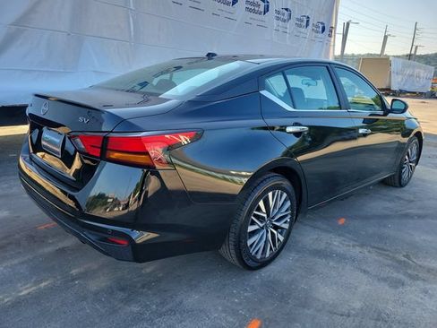 Used 2025 Nissan Altima 2.5 SV FWD image 5
