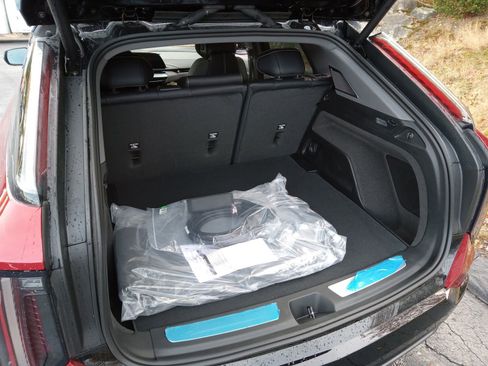 New 2026 Cadillac Optiq Sport 1 image 26