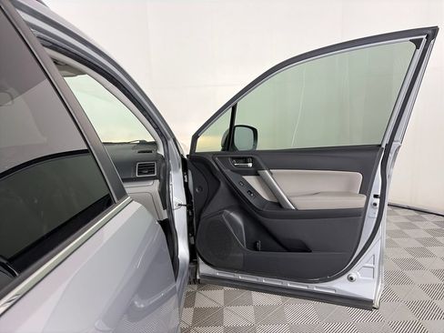 Used 2016 Subaru Forester 2.5i Limited AWD/4WD image 28