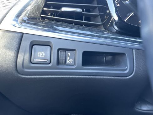 Used 2023 Cadillac XT5 Premium Luxury image 30