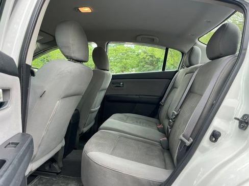 Used 2012 Nissan Sentra 2.0 SR FWD image 16
