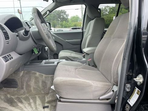 Used 2016 Nissan Frontier SV AWD/4WD image 13
