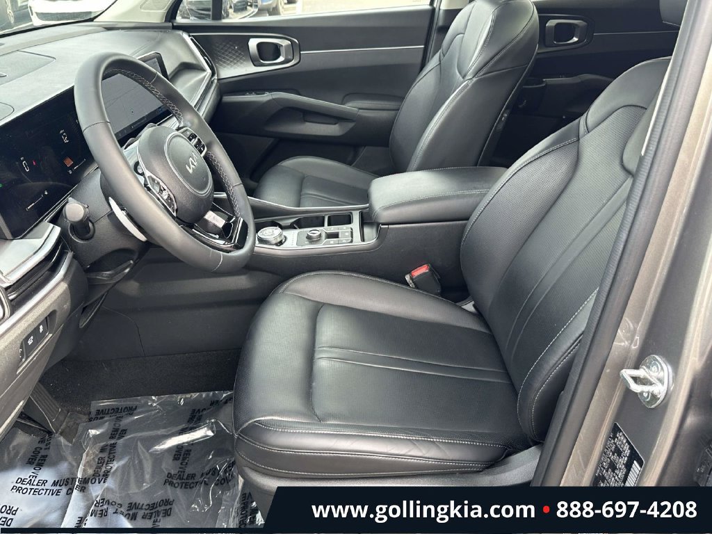 Certified 2025 Kia Sorento EX w/ EX Panoramic Sunroof Package AWD/4WD image 18