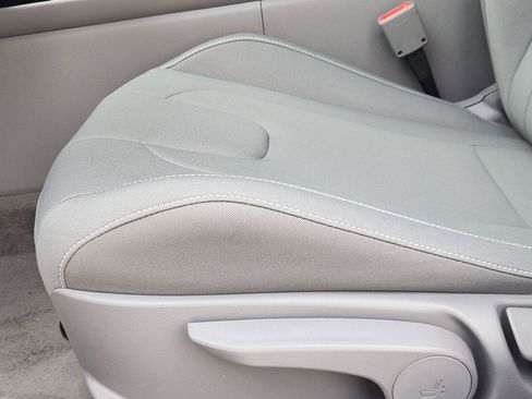 New 2026 Hyundai Elantra Hybrid w/ Cargo Package FWD image 23