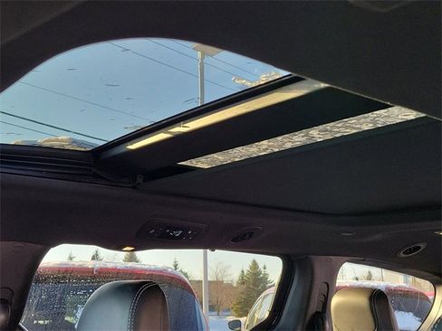 New 2026 Chrysler Pacifica Select image 21