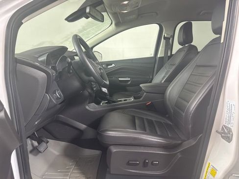 Certified 2019 Ford Escape Titanium w/ U9j03 - Titanium Tow Package image 11