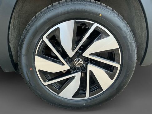 Used 2025 Volkswagen Atlas SE AWD/4WD image 14