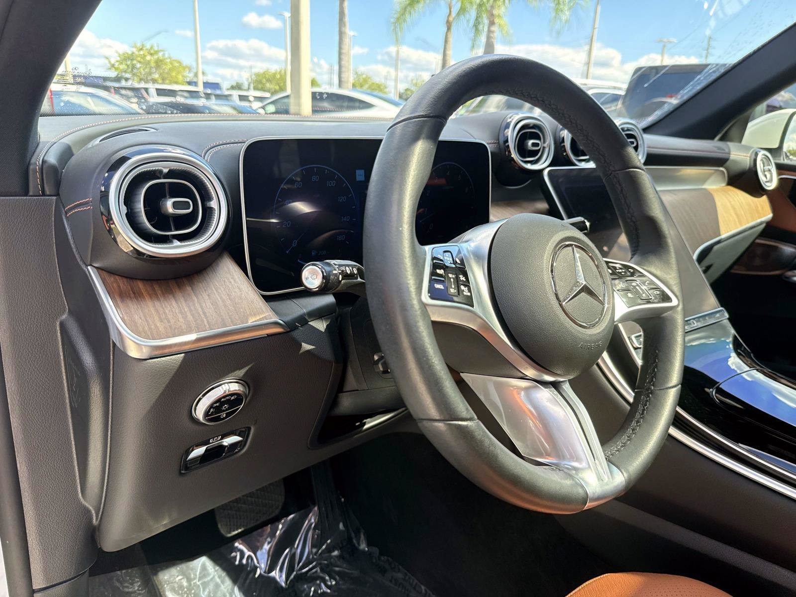 Certified 2023 Mercedes-Benz GLC 300 image 20
