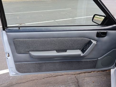 Used 1988 Ford Mustang GT RWD image 21