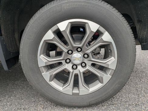 Used 2022 Chevrolet Silverado 1500 High Country w/ Z71 Off-Road Package image 12