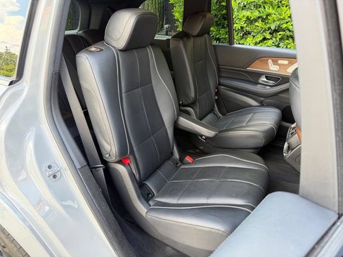 Used 2024 Mercedes-Benz GLS 580 4MATIC image 38