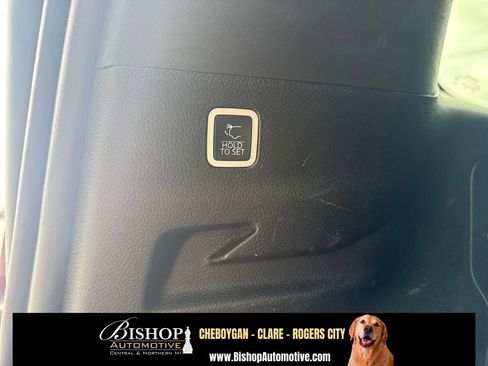 Used 2024 Jeep Wagoneer L Series II w/ Flexible Seating Group AWD/4WD image 22