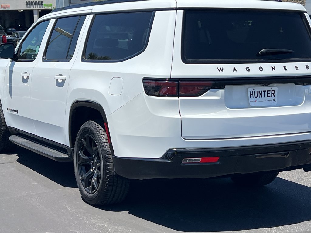 New 2025 Jeep Wagoneer L Series II AWD/4WD image 5