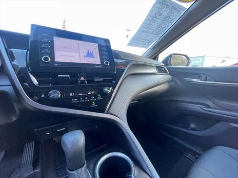 Used 2024 Toyota Camry LE image 12