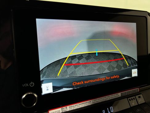 Used 2026 Toyota Camry LE w/ Convenience Package image 18