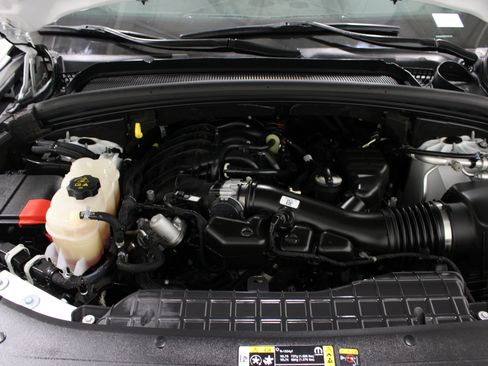 Used 2023 Jeep Grand Cherokee L Laredo AWD/4WD image 40