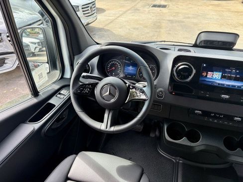 New 2026 Mercedes-Benz Sprinter 2500 image 10