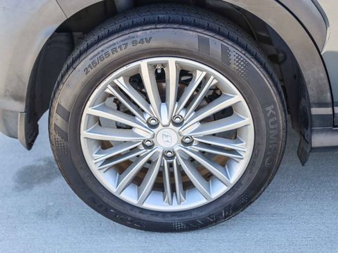 Used 2019 Hyundai Kona SEL FWD image 7