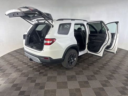 Used 2024 Honda Pilot TrailSport image 17