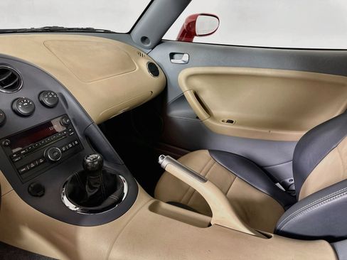 Used 2006 Pontiac Solstice Convertible w/ Premium Package RWD image 23
