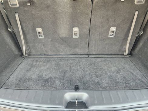 Used 2025 Nissan Pathfinder SV FWD image 32