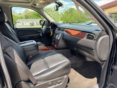 Used 2007 Chevrolet Avalanche LTZ w/ LTZ Preferred Equipment Group AWD/4WD image 21