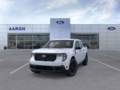 New 2025 Ford Maverick XLT w/ XLT Luxury Package image 3