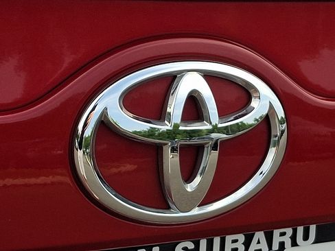 Used 2014 Toyota Camry SE FWD image 29