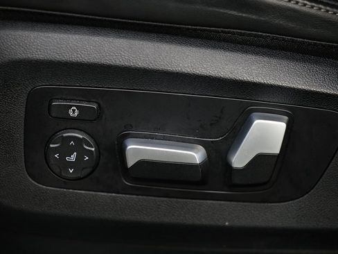 Used 2025 BMW X5 xDrive50e w/ Executive Package image 23