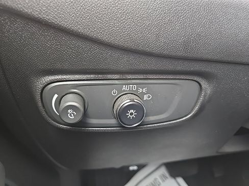 Used 2024 Chevrolet Equinox LT AWD/4WD image 46