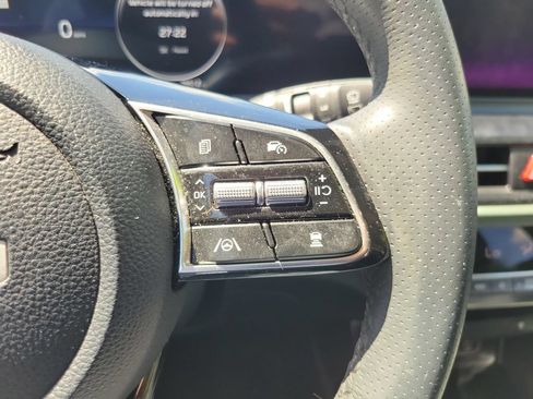 Certified 2024 Kia Seltos SX w/ SX Sunroof Package AWD/4WD image 24